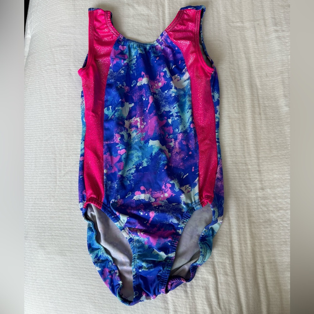 Random brand gymnastics Leo